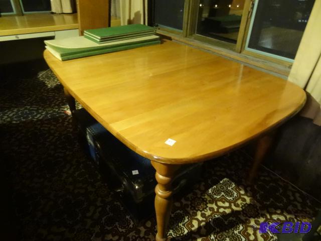 lot 125 image: Vintage Wood Kitchen Table Includes 3 Leaves....