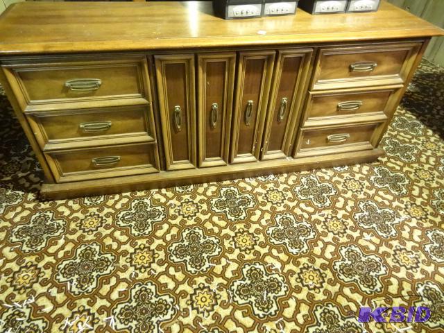 lot 127 image: Vintage Wood Buffet. 6 Drawers on the Side. 2...