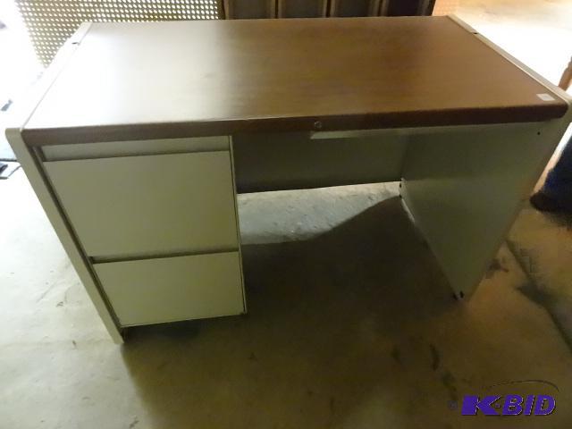 lot 143 image: Metal Office Desk. 46 X 25 X 30...