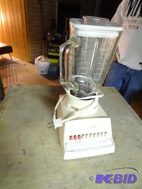 lot 149 image: Oster Blender...