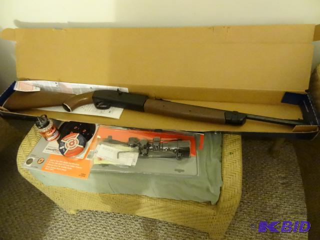 lot 164 image: Crosman Full Size Air Pump Rifle. 2100 Classi...