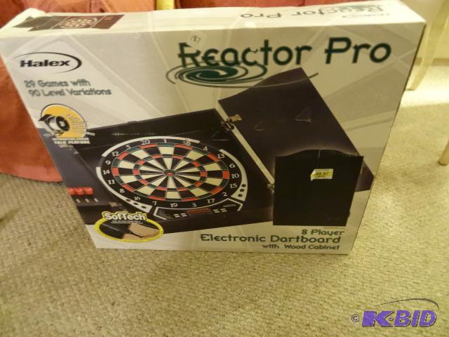 lot 187 image: Halex Reactor Pro 8 Player Electronic Dart Bo...
