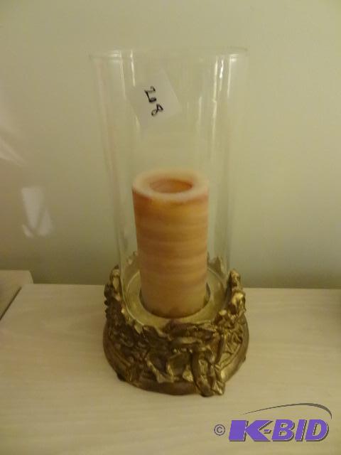 lot 208 image: Decorative Glass Pillare Candle Holder...