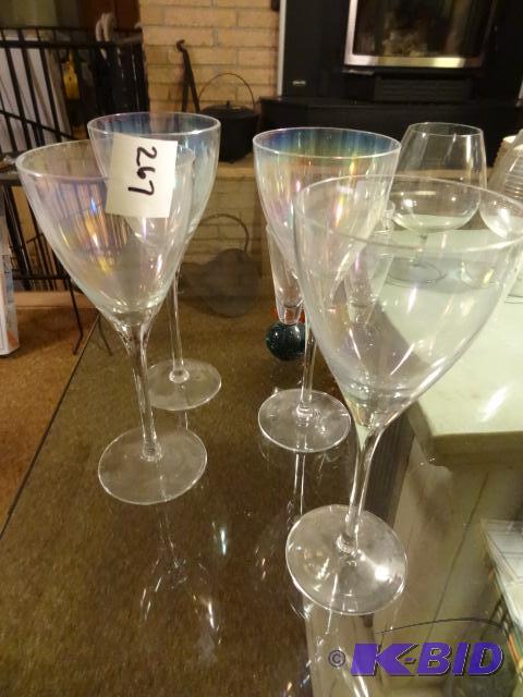 lot 267 image: 4 Drink Glasses...