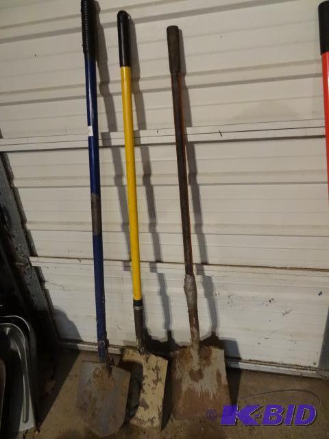 lot 40 image: 2 Square shovels and 1 Cutting Shovel...