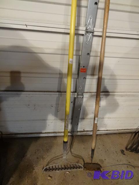 lot 45 image: Garden Rake...