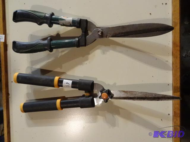 lot 65 image: 2 Hand Hedge Clippers...