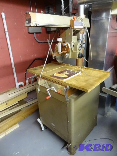lot 69 image: Magna Saw Smith Radial Arm Saw. Model 70,000....