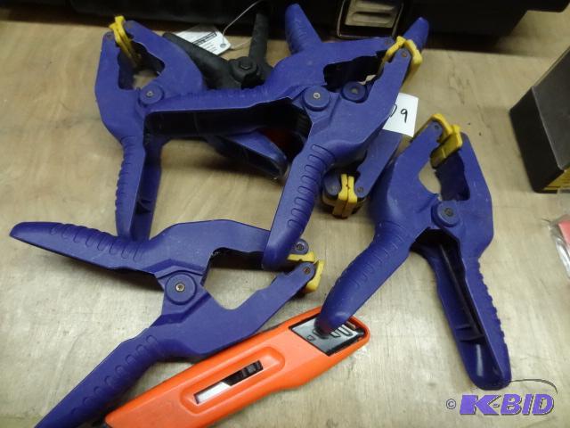 lot 79 image: 6 Spring Clamps Utility Knife...