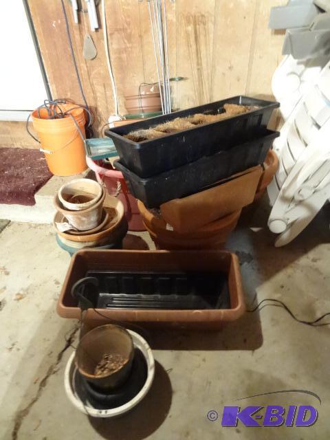lot 8 image: Misc Planter Pots. Some have Dirt in them...