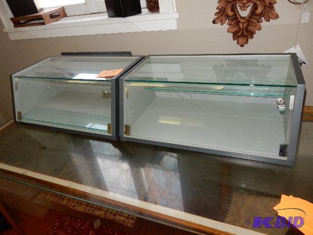 lot 10 image: 2 Glass Display cases