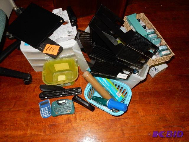 lot 118 image: Office supplies