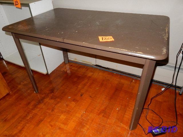lot 120 image: Old Wooden table