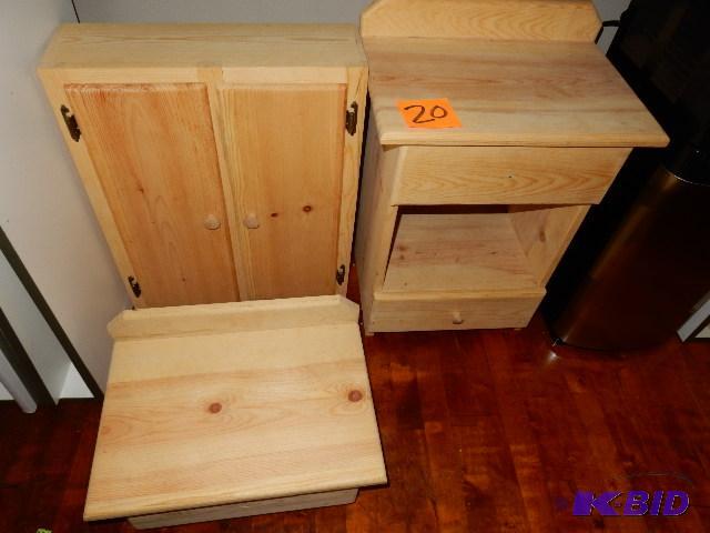 lot 20 image: 3 small Pine Cabinets