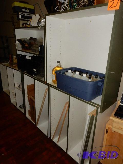 lot 21 image: 6, white laminate cabinets