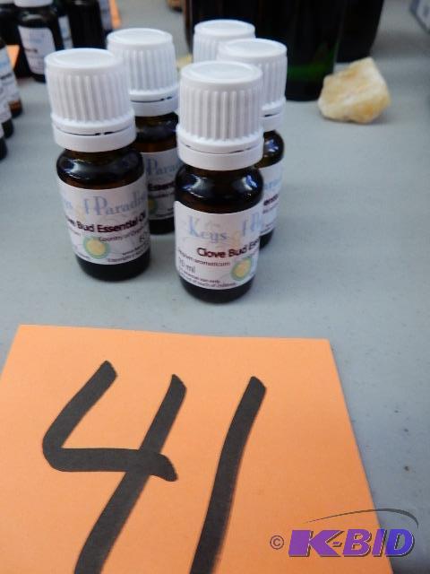 lot 41 image: Clove Bud Essential Oil