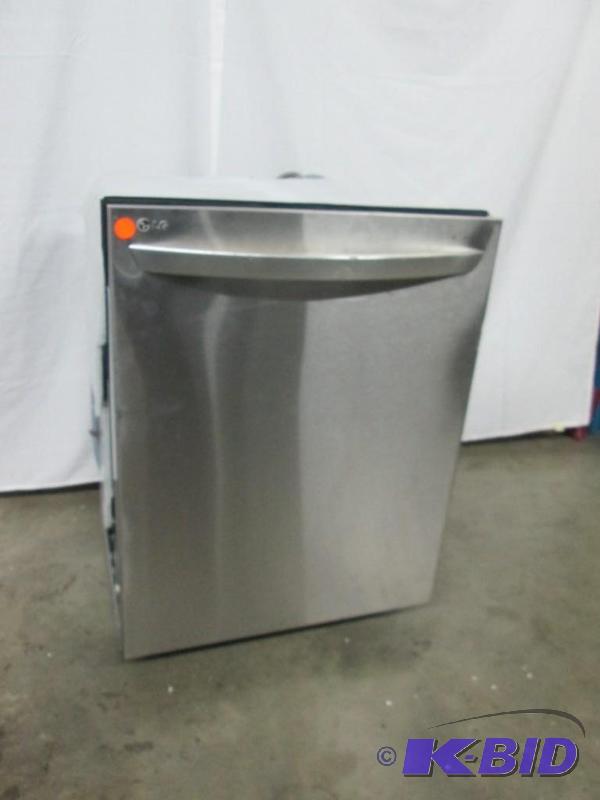 LG FULLY INTEGRATED DISHWASHER WITH FLEXIBLE EASYRACK PLUS SYSTEM