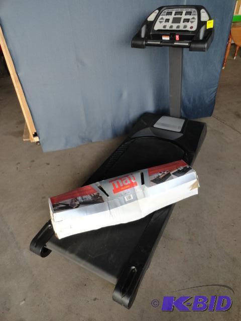 lot 100 image: Schwinn treadmill Model 820P, Made in USA, Ne...