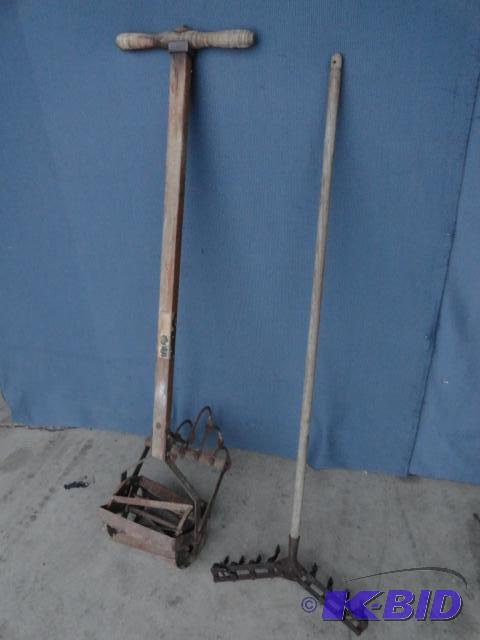 lot 122 image: Mini garden tiller with unique adjustable har...