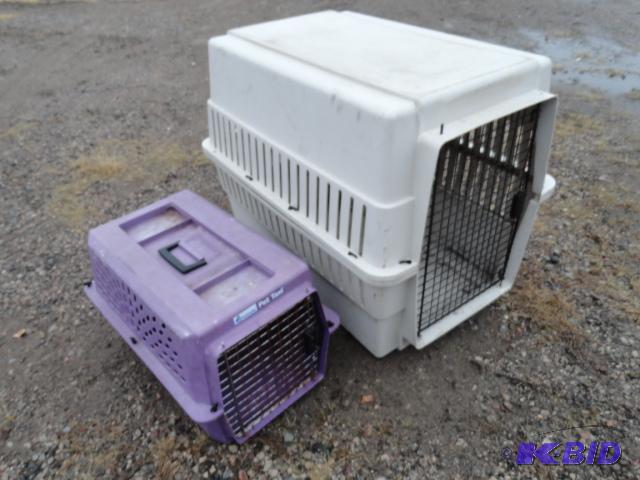 lot 131 image: One large and one small dog kennel...