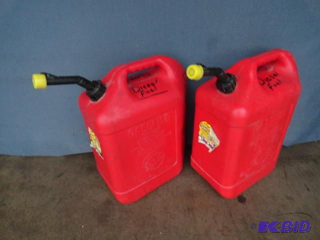 lot 134 image: Two 6 gallon gas cans...