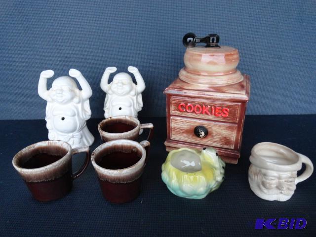lot 164 image: McCoy coffee grinder cookie jar, three brown ...