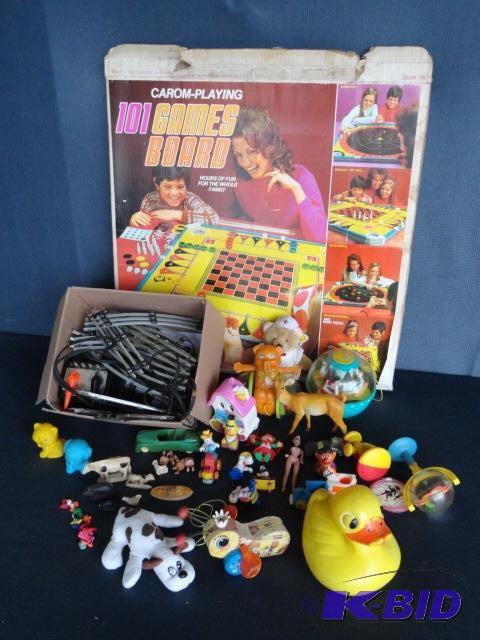 lot 193 image: Selection of toys Lionel Transformer with 3-...