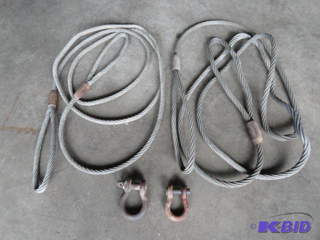 lot 207 image: Double loop tow cable 20 long, 34" thi...