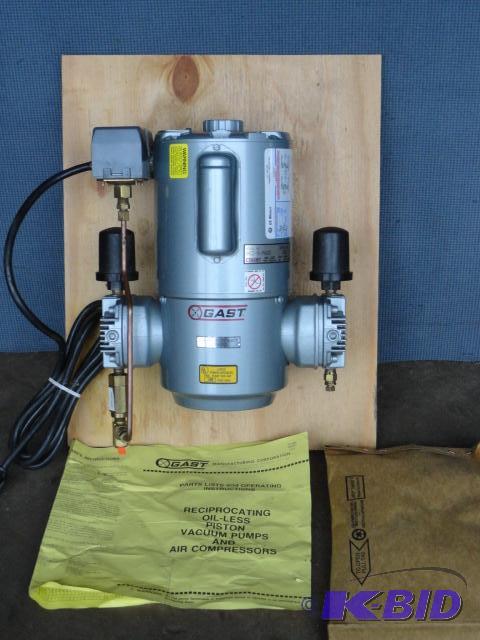 lot 209 image: Gast oil-less Vacuum pumpair compressor Mode...