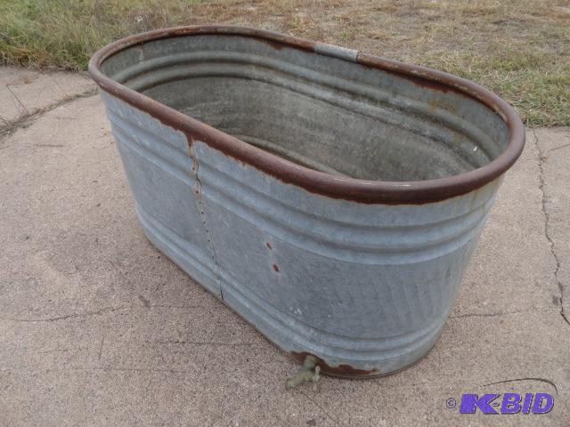 lot 21 image: Bulter stock tank, 24&quotH, 47&quotL...