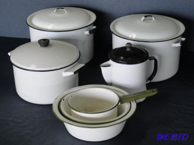 lot 38 image: Enamel cookware, Blackwhite and Greenwhite...