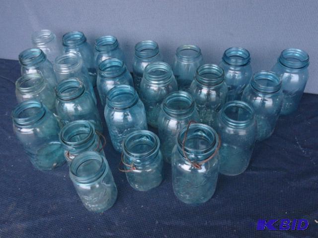 lot 60 image: Selection of blue jars Atlas, Ball, Root, 22...