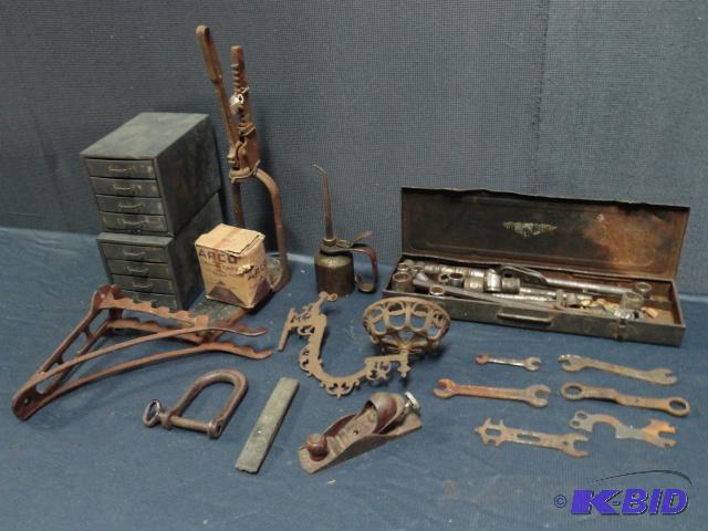 lot 65 image: Oil lamp bracket, 0220 wood plane, tin organi...