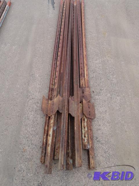 lot 8 image: Ten 6 steel fence post...