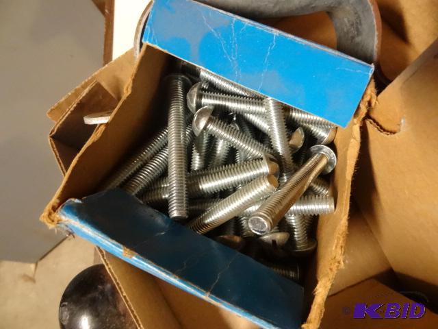 lot 101 image: 3 Boxes of Toggle Wings...