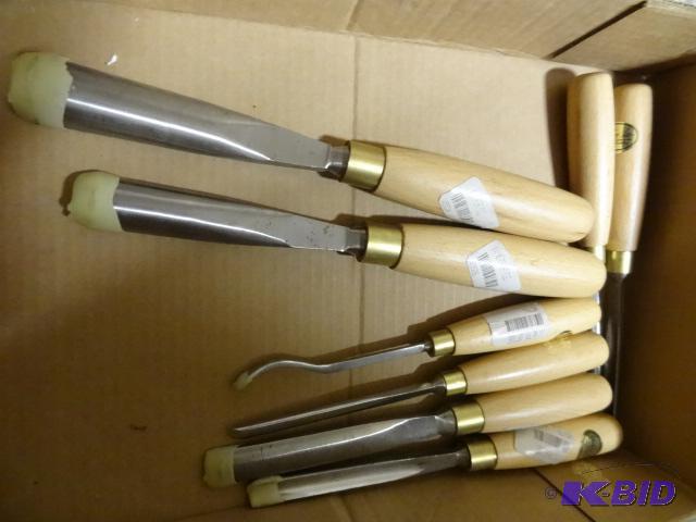 lot 115 image: 8 Brand New Wood Working Gouges...