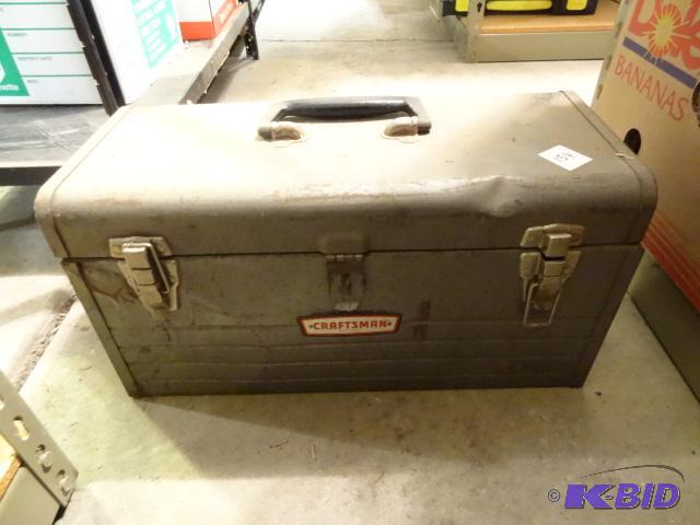 lot 154 image: Craftsman Carrying Tool Box...