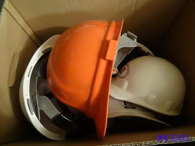lot 158 image: 6 Hard hats...