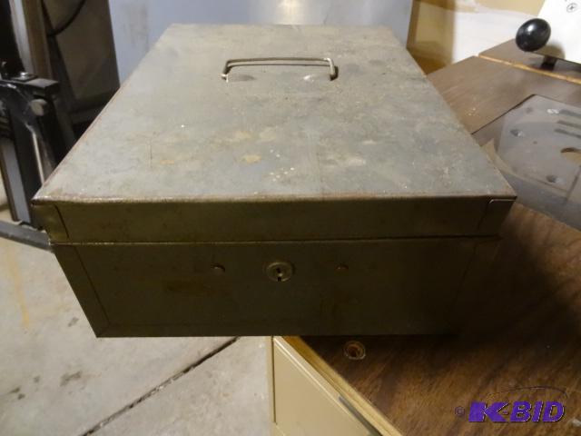 lot 218 image: Metal Box. 9 X 12 X 4...