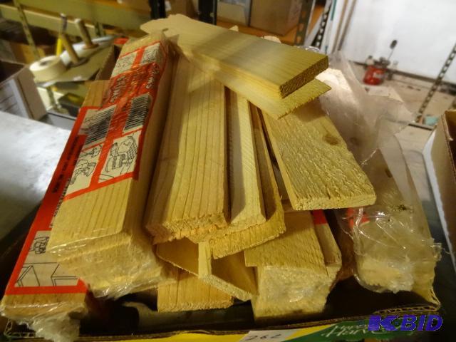 lot 262 image: Wood Shims...