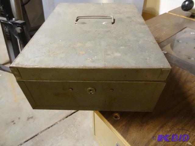 lot 282 image: Metal Box. 9 X 12 X 4...