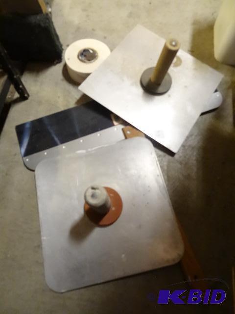 lot 313 image: Sheetrock Taping Equipment...