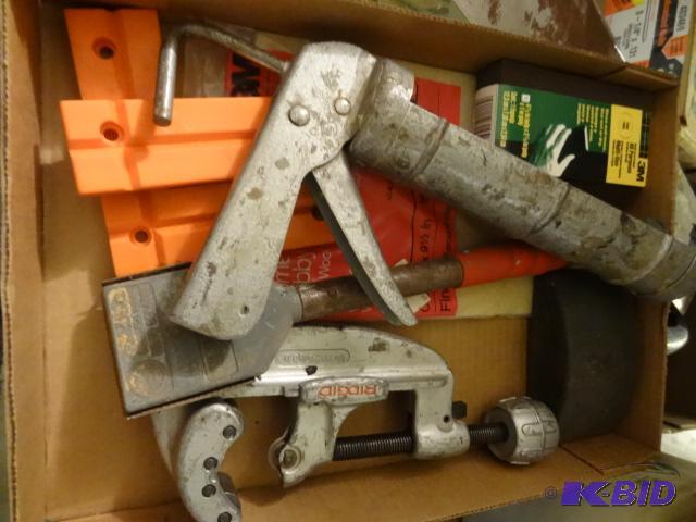 lot 342 image: Ridgid Pipe cutter. Caulking gun and More...