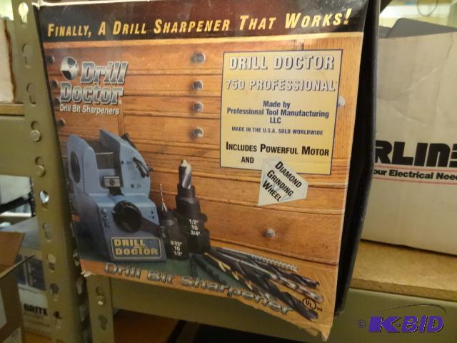 lot 372 image: Drill Doctor Drill bit Sharpener...