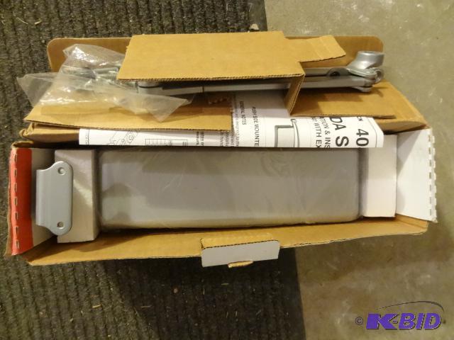 lot 375 image: Ingersoll Rand Auto Door Closer, Model 4041 N...