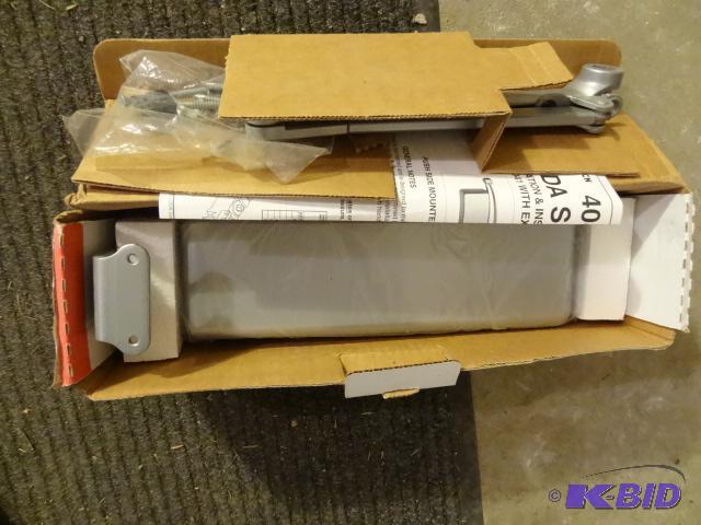 lot 376 image: Ingersoll Rand Auto Door Closer, Model 4041 N...