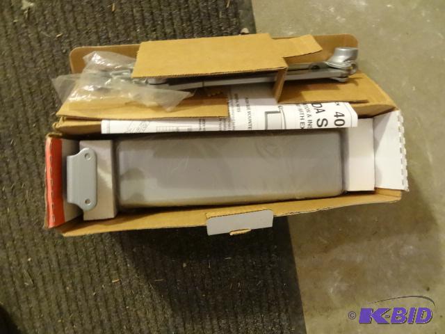 lot 378 image: Ingersoll Rand Auto Door Closer, Model 4041 N...