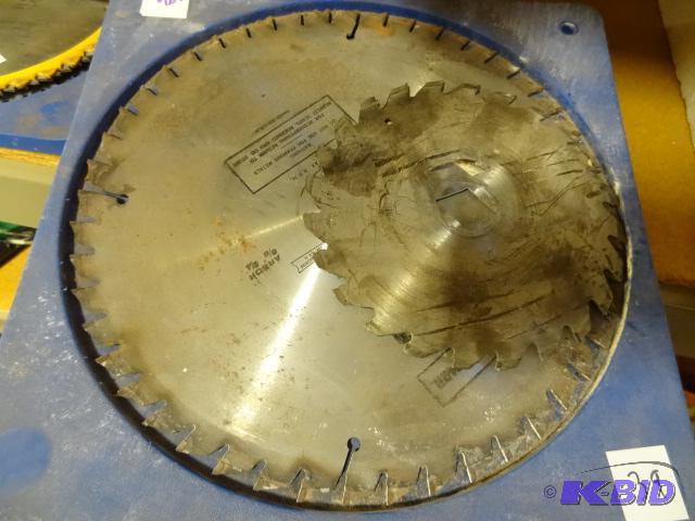 lot 39 image: Pile of Misc Used Saw Blades...