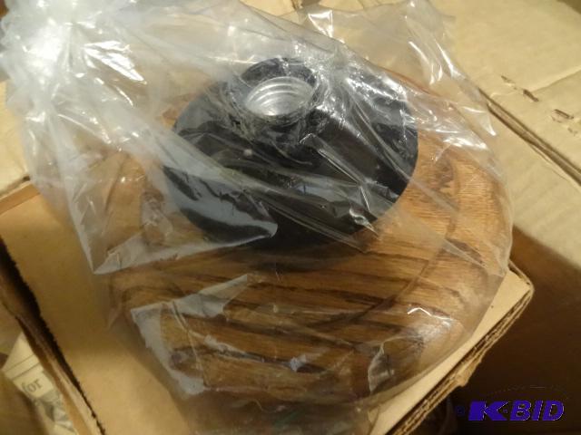 lot 59 image: Vintage Tri Lite Ceiling Lights 676-C New in ...