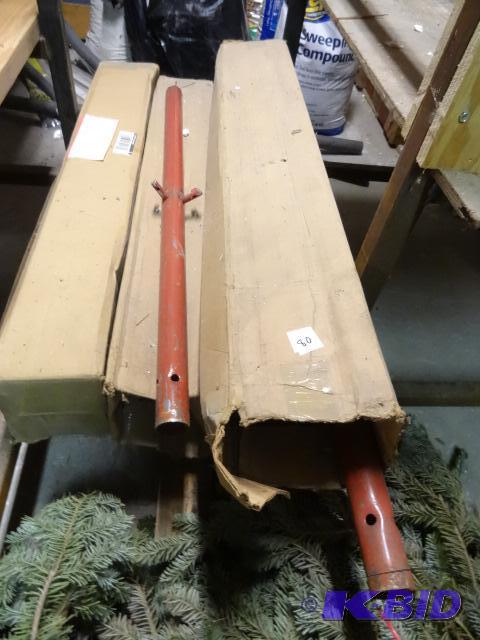 lot 80 image: 16 Metal Scaffolding Safety Rail Posts...